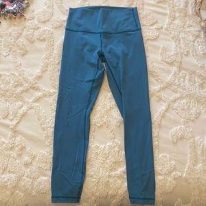 Lulu lemon wunder under crops